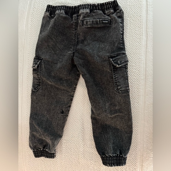 Volcom Black Elastic Waist Cargo Jogger Jeans Pants 4T - Picture 5 of 6